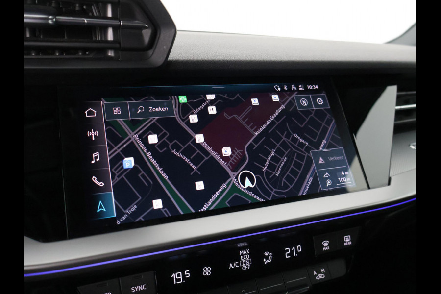 Audi A3 Limousine 35 TFSI Black Business Edition | Navigatie | Parkeersensoren |