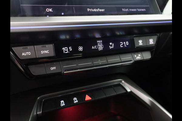 Audi A3 Limousine 35 TFSI Black Business Edition | Navigatie | Parkeersensoren |