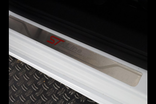 Ford FOCUS Wagon 1.0 EcoBoost ST Line Business | Navigatie | Camera | Parkeersensoren |