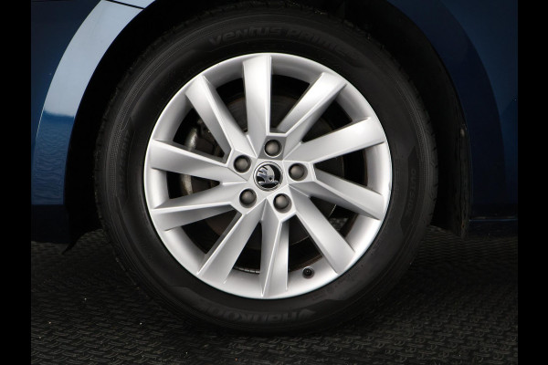 Škoda Superb Combi 1.5 TSI ACT Business Edition Automaat | Navigatie | Stoelverwarming | Camera |