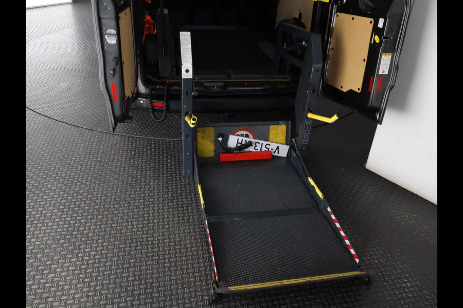 Ford Transit Custom ROLSTOELVERVOER 320 2.0 TDCI L2H1 Limited DC | Marge auto | Stoelverwarming | Trekhaak