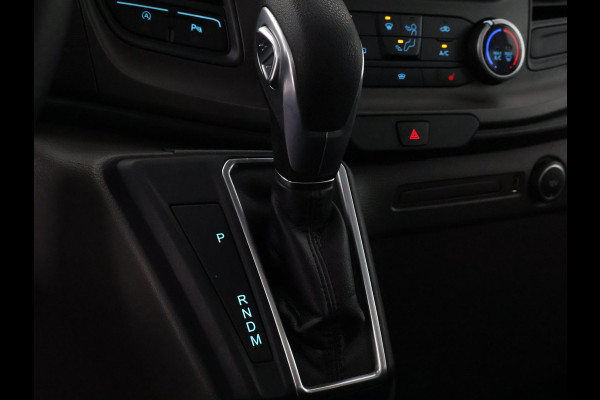 Ford Transit Custom ROLSTOELVERVOER 320 2.0 TDCI L2H1 Limited DC | Marge auto | Stoelverwarming | Trekhaak