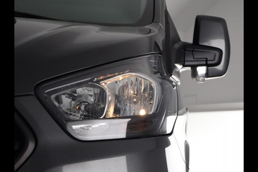 Ford Transit Custom ROLSTOELVERVOER 320 2.0 TDCI L2H1 Limited DC | Marge auto | Stoelverwarming | Trekhaak