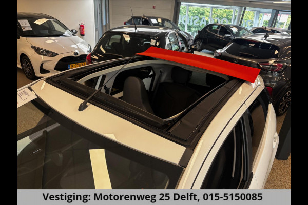 Toyota Aygo 1.0 VVT-i X-OTIC CABRIOLET 30.000 KM !! GARANTIE TOT 3-2029! LEDER.CARPLAY NAVI.AIRCO.LMV CAMERA !