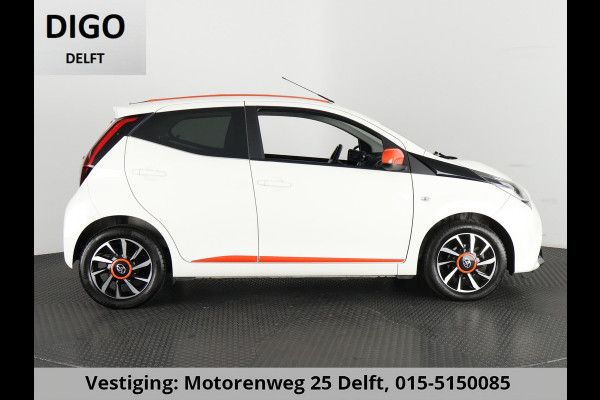 Toyota Aygo 1.0 VVT-i X-OTIC CABRIOLET 30.000 KM !! GARANTIE TOT 3-2029! LEDER.CARPLAY NAVI.AIRCO.LMV CAMERA !