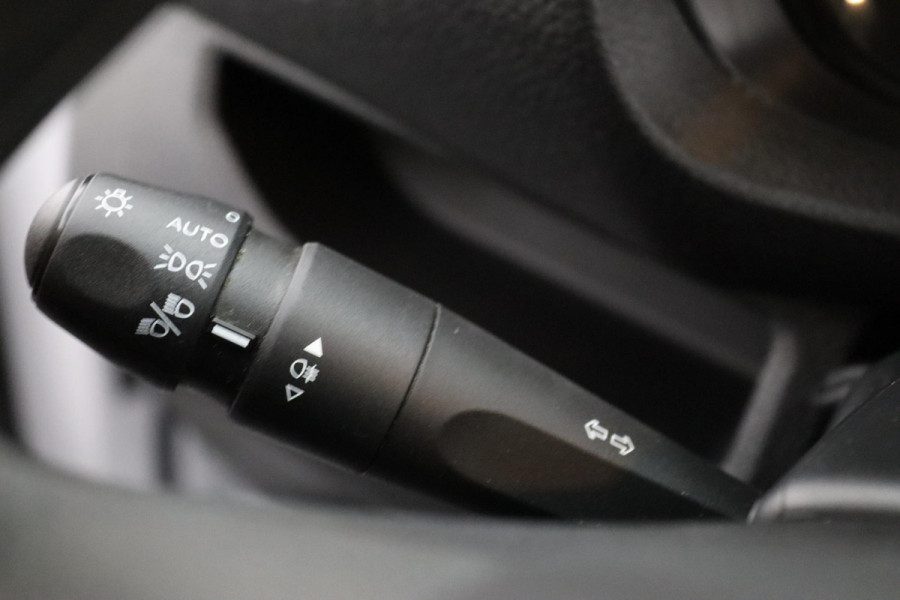 Toyota ProAce Worker 1.5 D-4D LIVE EX BTW CARPLAY NAVI Toyota PROACE Worker 1.5 D-4D LIVE EX BTW  CARPLAY NAVI