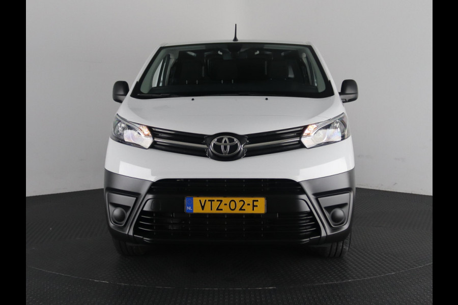 Toyota ProAce Worker 1.5 D-4D LIVE EX BTW CARPLAY NAVI Toyota PROACE Worker 1.5 D-4D LIVE EX BTW  CARPLAY NAVI