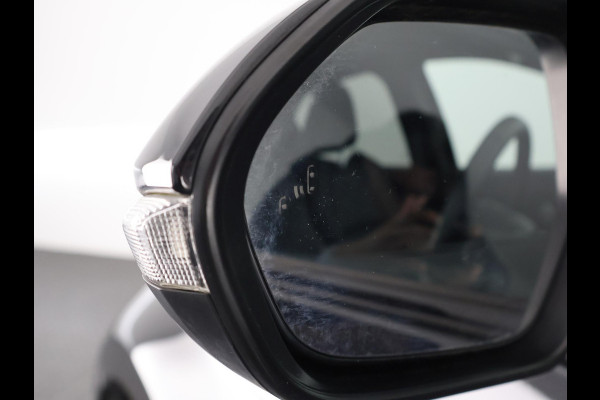 Toyota Yaris 1.5 Hybrid Executive | JBL speakers | Headup display| Leder interieur | Stoelverwarming