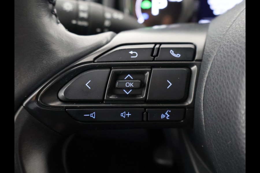Toyota Yaris 1.5 Hybrid Executive | JBL speakers | Headup display| Leder interieur | Stoelverwarming