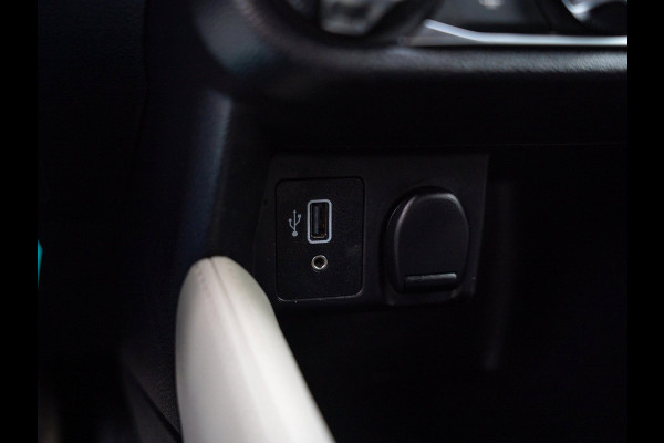 Nissan Micra 1.0 IG-T N-Connecta Automaat / Navi / Android auto / Camera / PDC / Cruise / DAB+ / NL auto