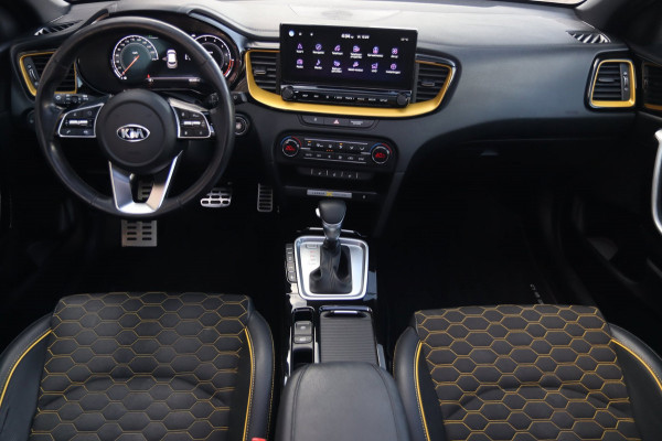Kia Xceed 1.4 T-GDi Launch Edition / PANODAK / JBL / KEYLESS / CARPLAY / CAMERA
