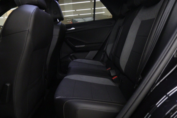 Volkswagen T-Roc 2.0 TSI 4Motion R /PANO/CARPLAYBLINDSPOT/D/SFEER/ACC/VOL