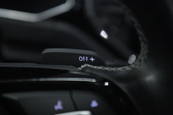 Volkswagen T-Roc 2.0 TSI 4Motion R /PANO/CARPLAYBLINDSPOT/D/SFEER/ACC/VOL