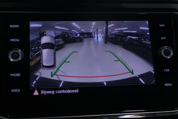 Volkswagen T-Roc 2.0 TSI 4Motion R /PANO/CARPLAYBLINDSPOT/D/SFEER/ACC/VOL