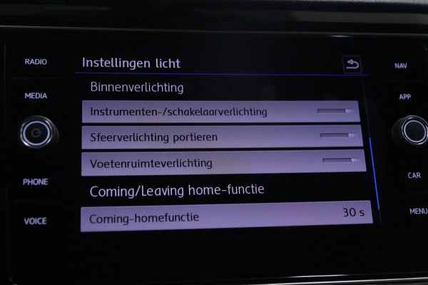 Volkswagen T-Roc 2.0 TSI 4Motion R /PANO/CARPLAYBLINDSPOT/D/SFEER/ACC/VOL