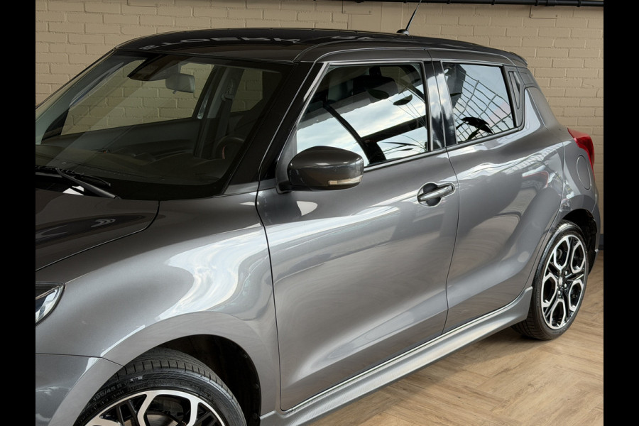 Suzuki Swift 1.4 Sport Smart Hybrid | Navi | ACC | 17" | Dodehoek | Carplay | Camera | 100% Onderhouden!
