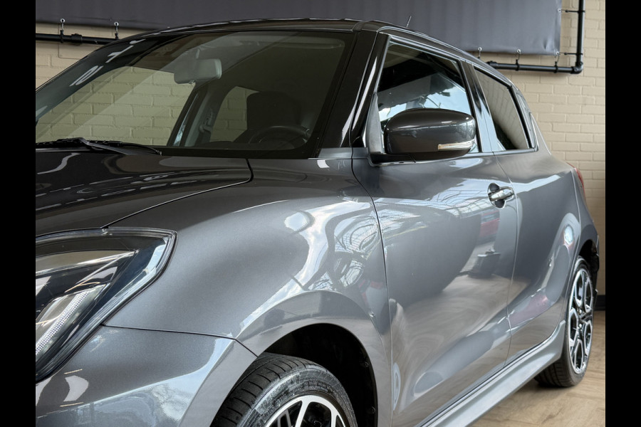Suzuki Swift 1.4 Sport Smart Hybrid | Navi | ACC | 17" | Dodehoek | Carplay | Camera | 100% Onderhouden!