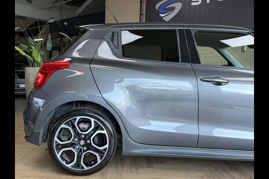 Suzuki Swift 1.4 Sport Smart Hybrid | Navi | ACC | 17" | Dodehoek | Carplay | Camera | 100% Onderhouden!