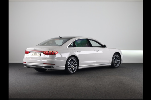 Audi A8 60 TFSI e quattro Lang 462 pk Tiptronic | Verlengde garantie | Navigatie | Panoramadak | Parkeersensoren (Park assist) | Rondomzicht camera | Stoelverwarming/ventilatie/massage v/a | B&O Soundsystem |
