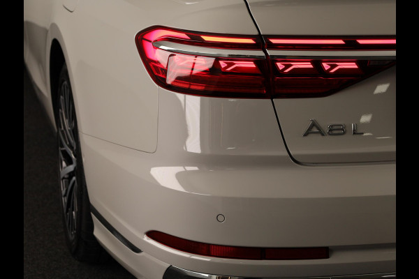 Audi A8 60 TFSI e quattro Lang 462 pk Tiptronic | Verlengde garantie | Navigatie | Panoramadak | Parkeersensoren (Park assist) | Rondomzicht camera | Stoelverwarming/ventilatie/massage v/a | B&O Soundsystem |