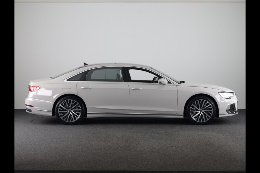 Audi A8 60 TFSI e quattro Lang 462 pk Tiptronic | Verlengde garantie | Navigatie | Panoramadak | Parkeersensoren (Park assist) | Rondomzicht camera | Stoelverwarming/ventilatie/massage v/a | B&O Soundsystem |
