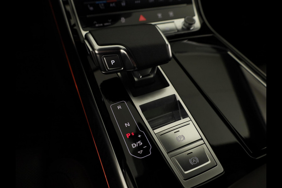 Audi A8 60 TFSI e quattro Lang 462 pk Tiptronic | Verlengde garantie | Navigatie | Panoramadak | Parkeersensoren (Park assist) | Rondomzicht camera | Stoelverwarming/ventilatie/massage v/a | B&O Soundsystem |