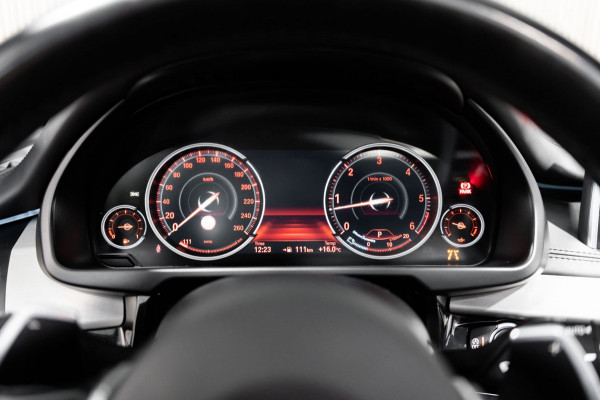 BMW X5 XDrive30d M-Sport 7p. Pano Leder Camera Led