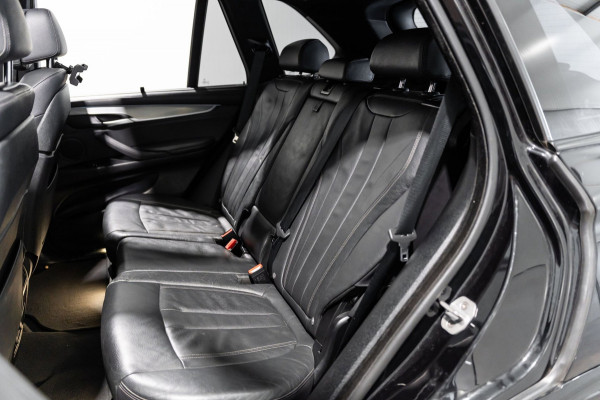 BMW X5 XDrive30d M-Sport 7p. Pano Leder Camera Led