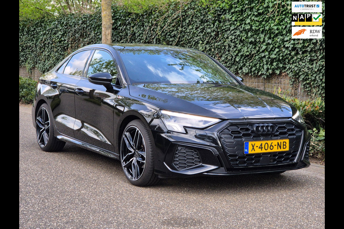 Audi A3 Limousine 35 TFSI S line Edition NL NAP CarPlay Auto virtual dash 35 TFSI S edition