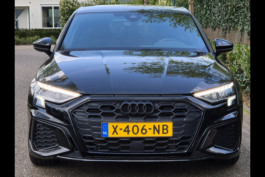 Audi A3 Limousine 35 TFSI S line Edition NL NAP CarPlay Auto virtual dash 35 TFSI S edition