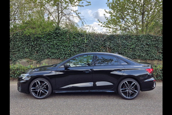 Audi A3 Limousine 35 TFSI S line Edition NL NAP CarPlay Auto virtual dash 35 TFSI S edition