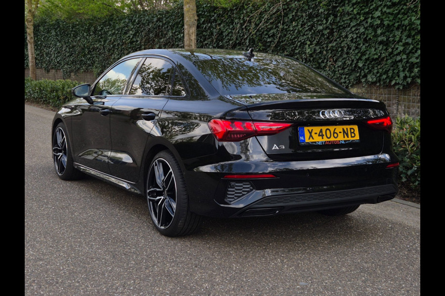 Audi A3 Limousine 35 TFSI S line Edition NL NAP CarPlay Auto virtual dash 35 TFSI S edition