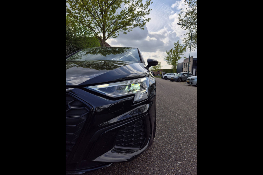 Audi A3 Limousine 35 TFSI S line Edition NL NAP CarPlay Auto virtual dash 35 TFSI S edition
