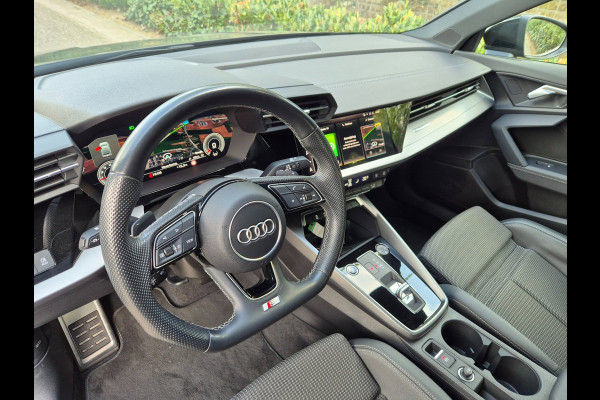 Audi A3 Limousine 35 TFSI S line Edition NL NAP CarPlay Auto virtual dash 35 TFSI S edition