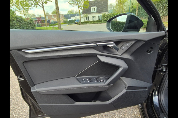 Audi A3 Limousine 35 TFSI S line Edition NL NAP CarPlay Auto virtual dash 35 TFSI S edition