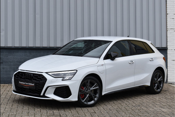 Audi A3 Sportback 45 TFSI e S-Line 245 Pk RS-Stoel Rood Stiksel B&O Camera Massage ACC 18 Inch RS3