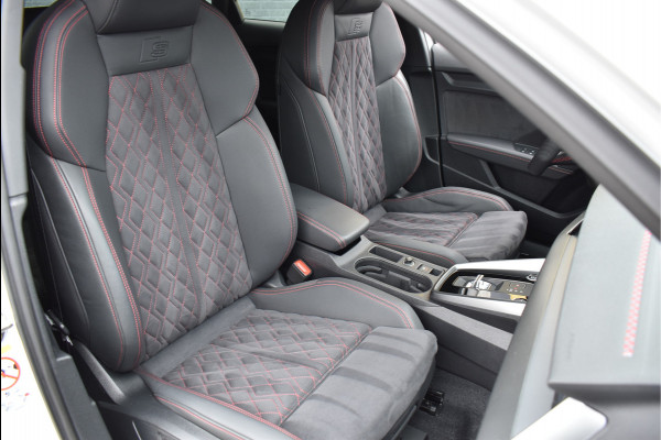 Audi A3 Sportback 45 TFSI e S-Line 245 Pk RS-Stoel Rood Stiksel B&O Camera Massage ACC 18 Inch RS3
