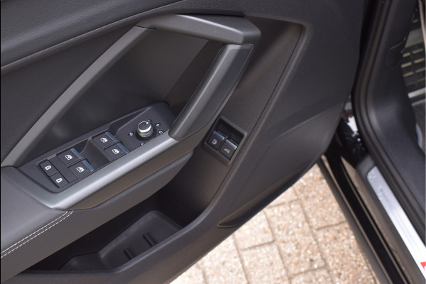 Audi Q3 Sportback 45 TFSI e S-Line 245 Pk Navi Camera Sfeer Full Led Keyless 20 Inch