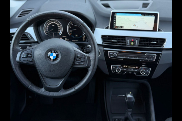 BMW X1 XDrive25e AUTOMAAT Executive, electrisch bedienbare achterklep,dab,stoelverwarming, led verlichting