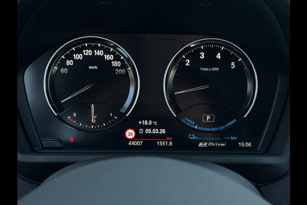 BMW X1 XDrive25e AUTOMAAT Executive, electrisch bedienbare achterklep,dab,stoelverwarming, led verlichting