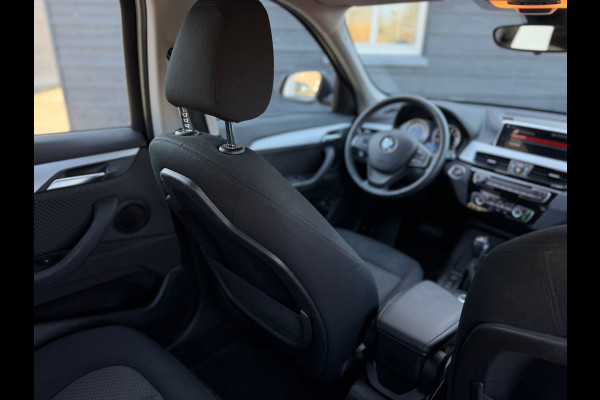 BMW X1 XDrive25e AUTOMAAT Executive, electrisch bedienbare achterklep,dab,stoelverwarming, led verlichting