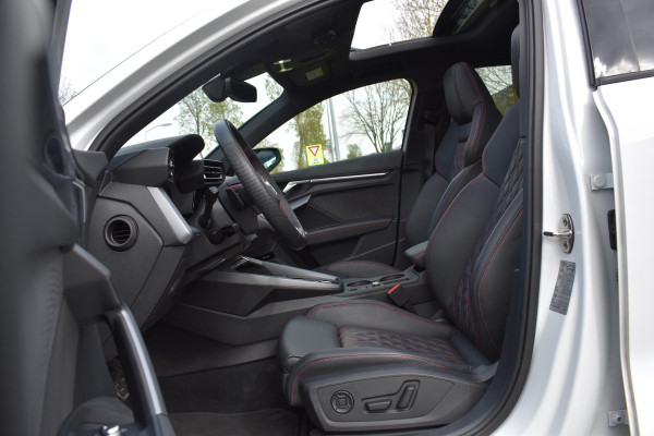 Audi A3 Sportback 35 TFSI 3x S-line Pano HUD Sonos Lane Camera Leder