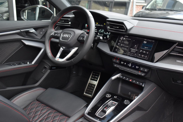 Audi A3 Sportback 35 TFSI 3x S-line Pano HUD Sonos Lane Camera Leder