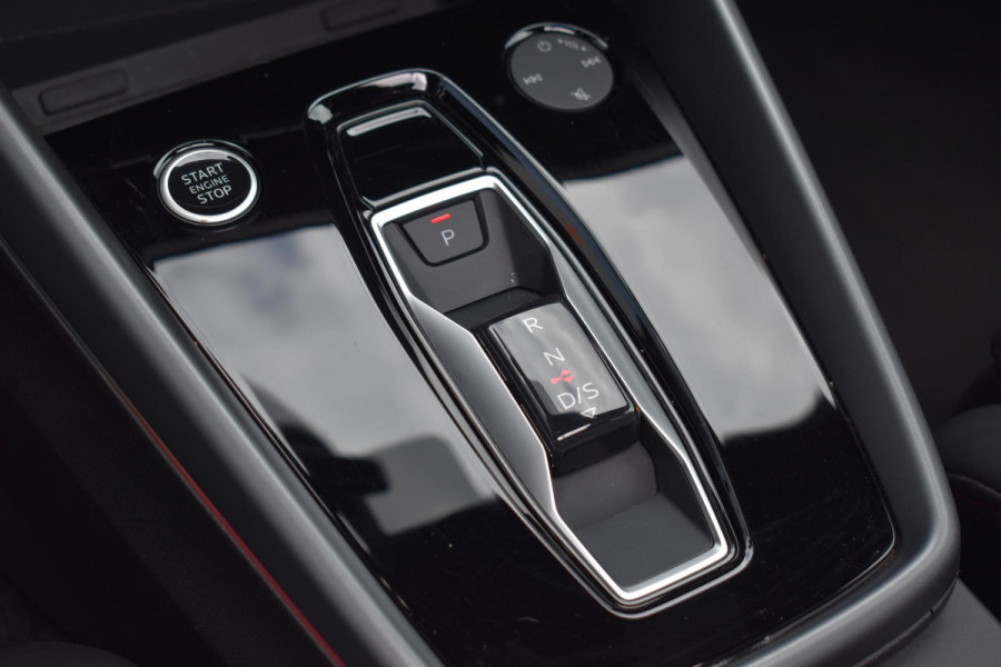 Audi A3 Sportback 35 TFSI 3x S-line Pano HUD Sonos Lane Camera Leder