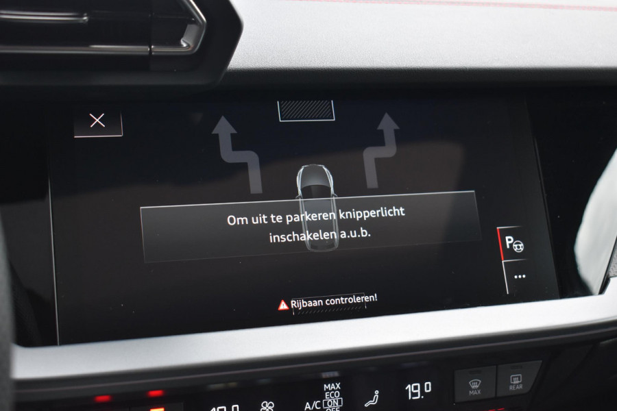 Audi A3 Sportback 35 TFSI 3x S-line Pano HUD Sonos Lane Camera Leder