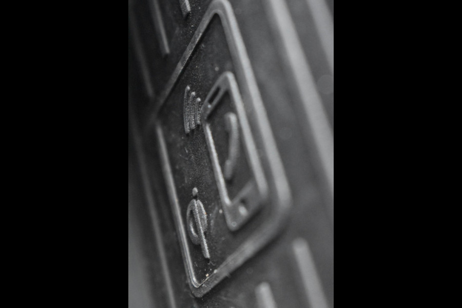 Audi A3 Sportback 35 TFSI 3x S-line Pano HUD Sonos Lane Camera Leder