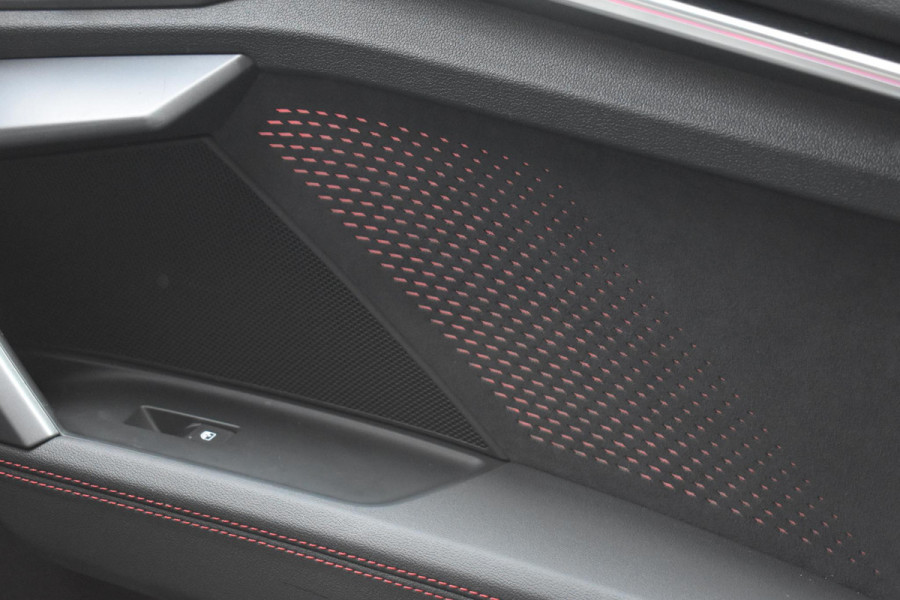 Audi A3 Sportback 35 TFSI 3x S-line Pano HUD Sonos Lane Camera Leder