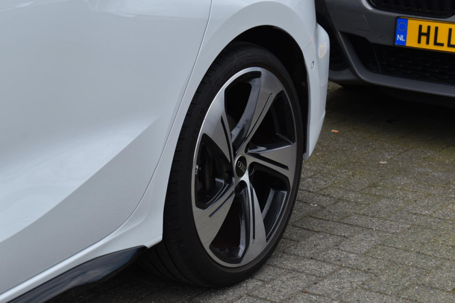 Audi A3 Sportback 35 TFSI 3x S-line Pano HUD Sonos Lane Camera Leder