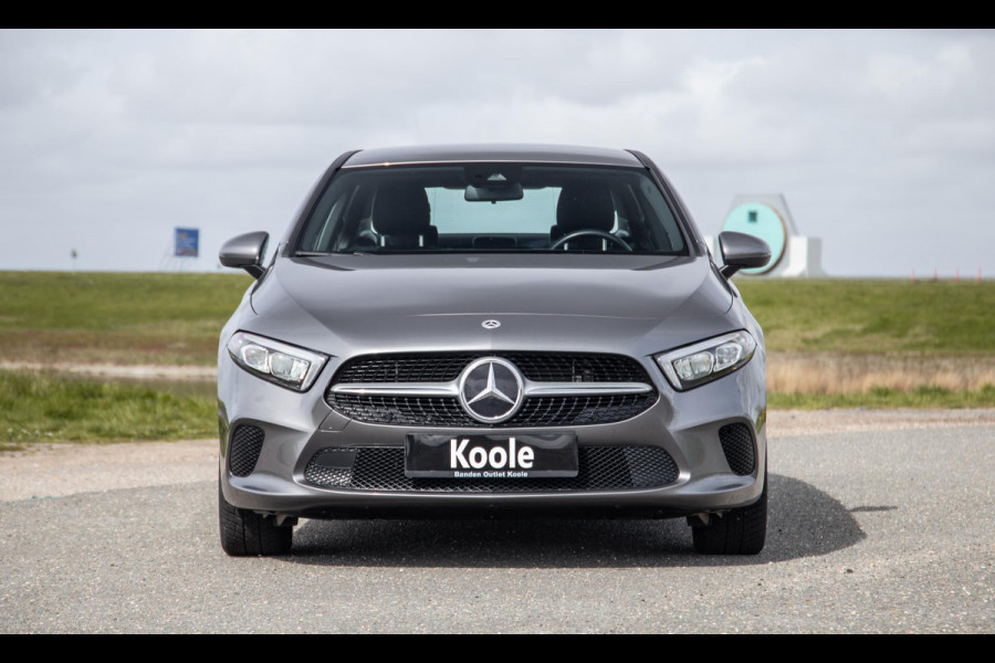Mercedes-Benz A-Klasse 250 e Business Line CARPLAY / LEER / CAMERA / CRUISE CONTROLE / DEALER ONDERHOUDEN