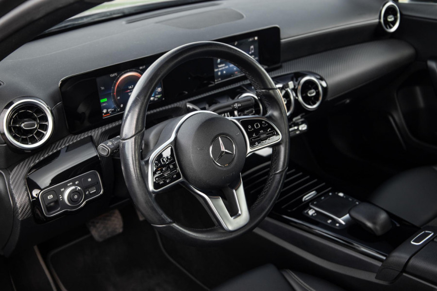 Mercedes-Benz A-Klasse 250 e Business Line CARPLAY / LEER / CAMERA / CRUISE CONTROLE / DEALER ONDERHOUDEN